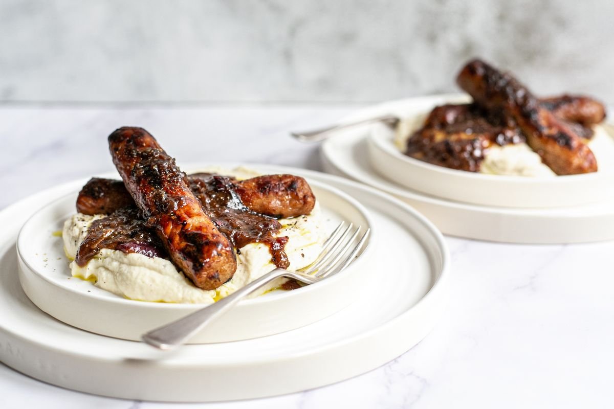 Keto British ‘Bangers & Mash’ With Onion Gravy