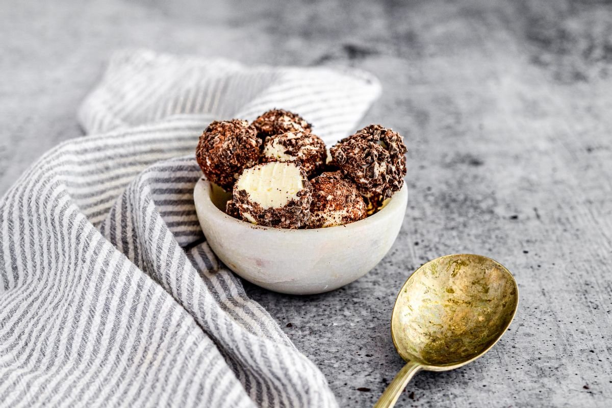 Keto Buttercream Fat Bombs