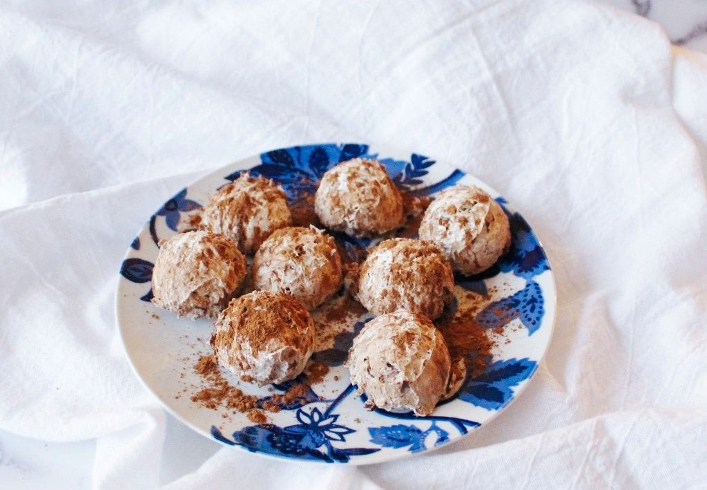Keto Cocoa Cookies and Cream Fat Bombs