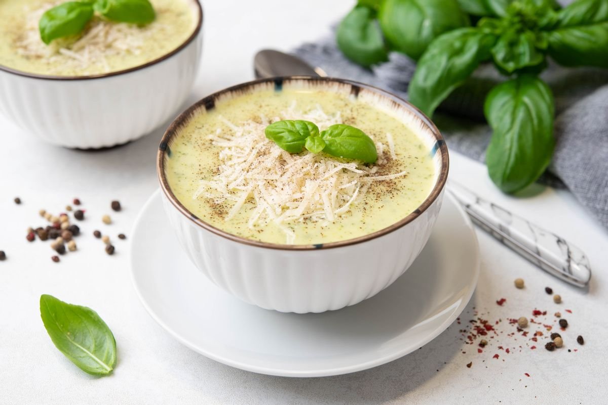 Keto Creamy Zucchini Basil Soup