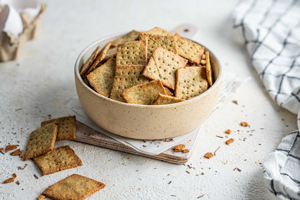 Keto Crunchy Cheese Herb Crackers