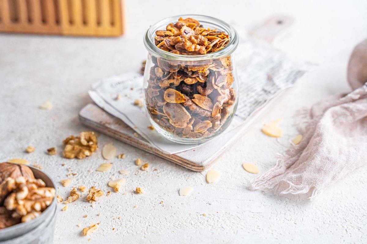 Keto Crunchy Party Mix