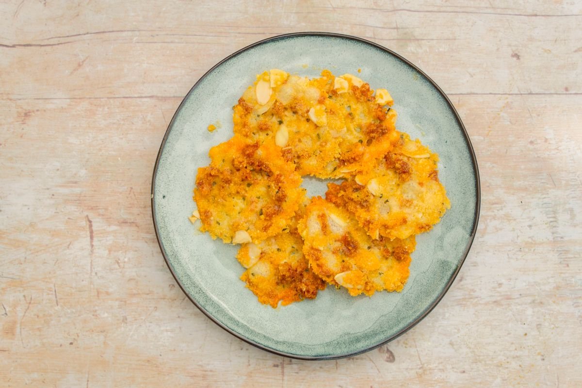 Keto Parmesan, Almond and Chorizo Chips