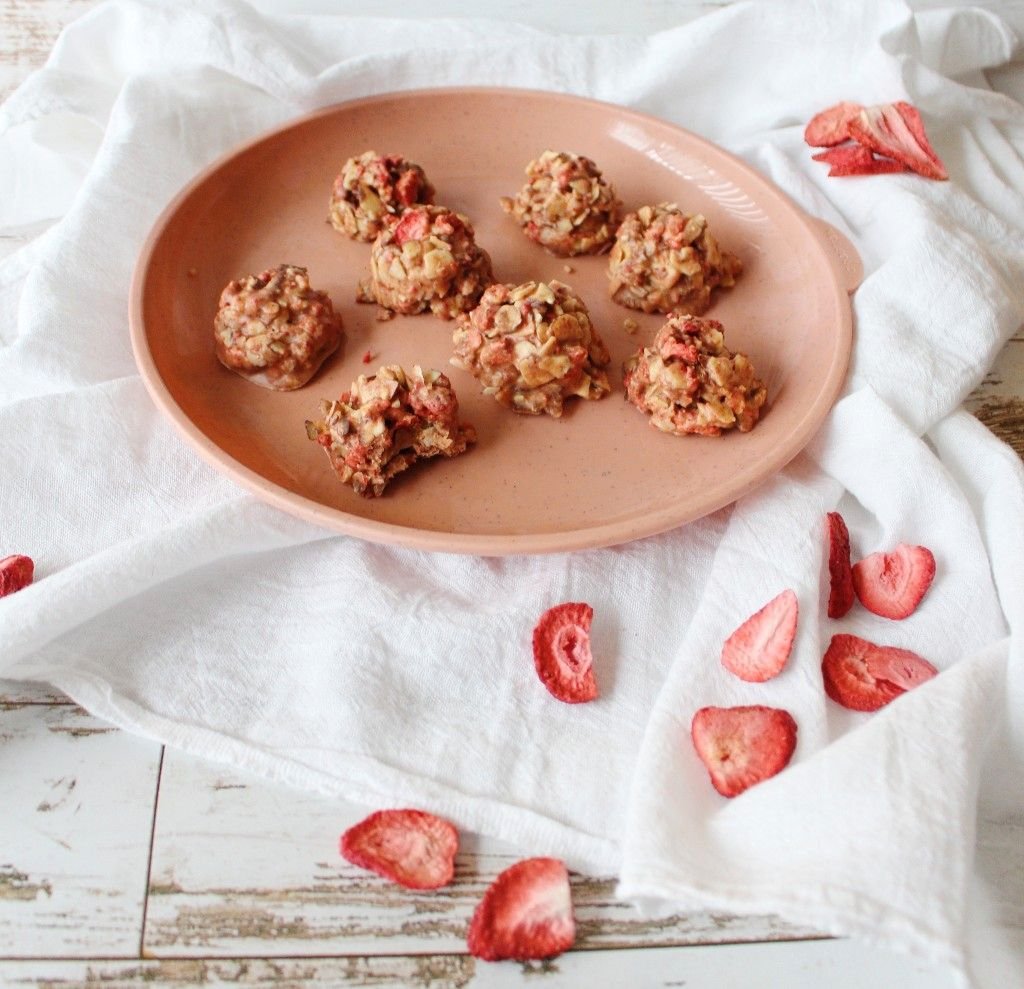 Keto Strawberry No Bake Cookies