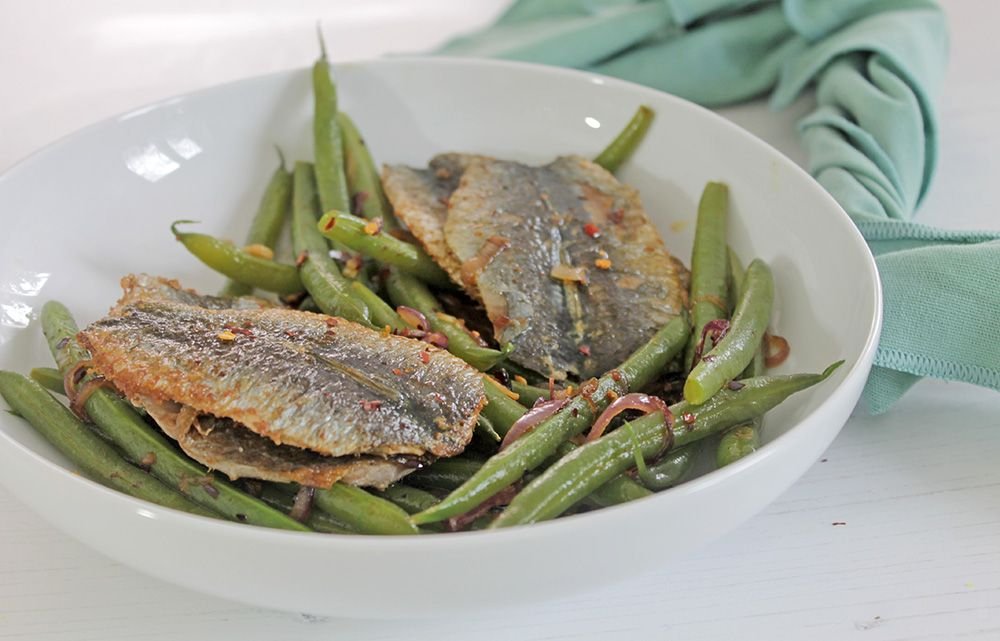 Low Carb Sardines And Spicy Garlic Beans