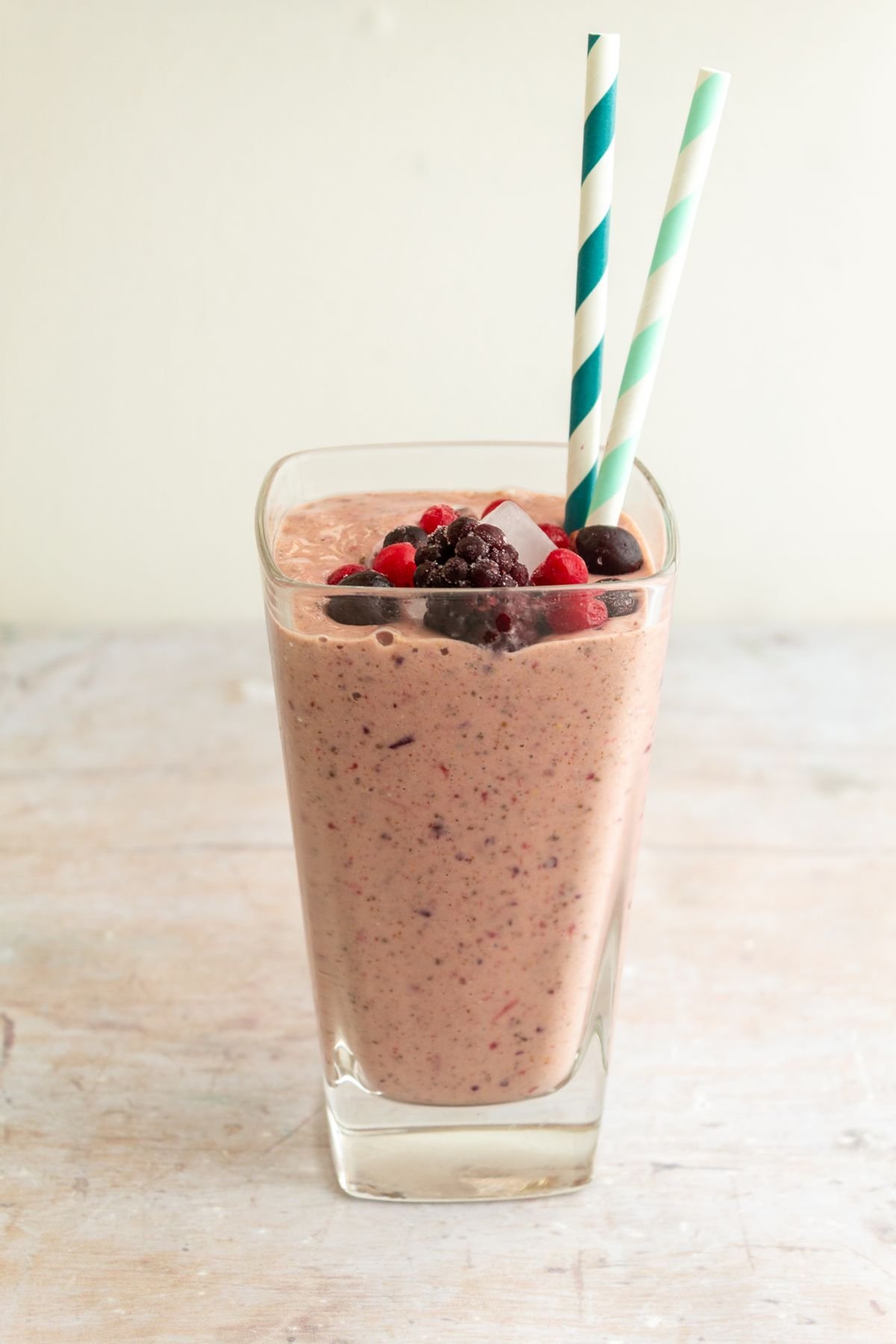 Low Carb Vegan Frozen Berry Smoothie