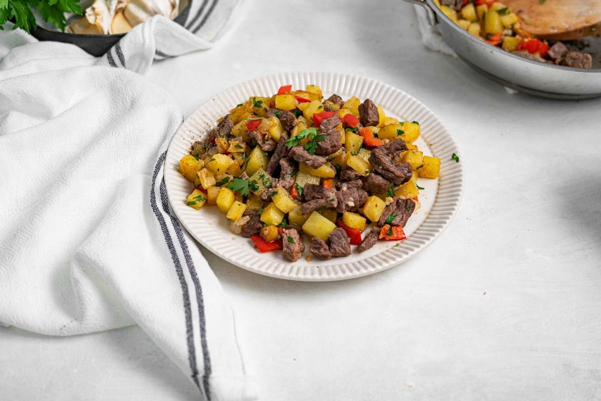 Moderate Carb Steak Breakfast Skillet