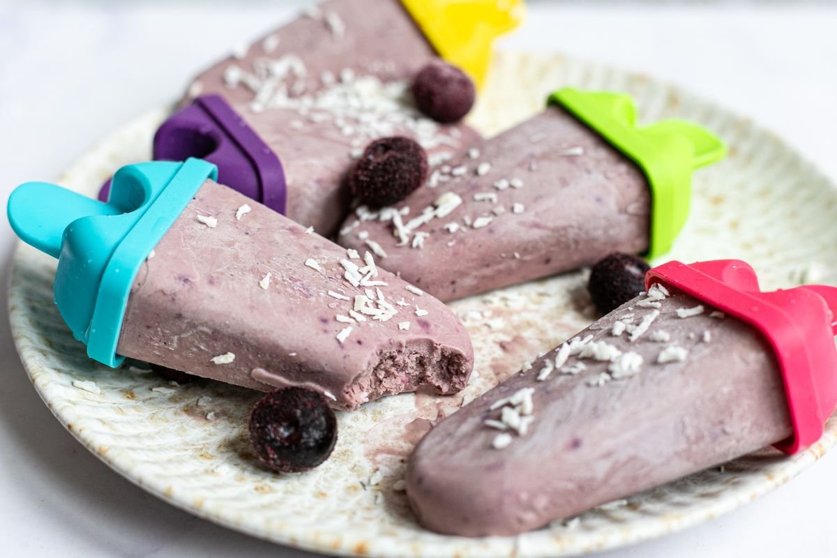Sweetener-Free Best Keto Açai Berry Coconut Popsicles